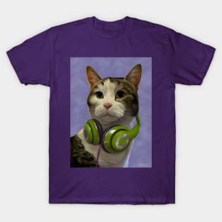 Cat w/headphones T-Shirt